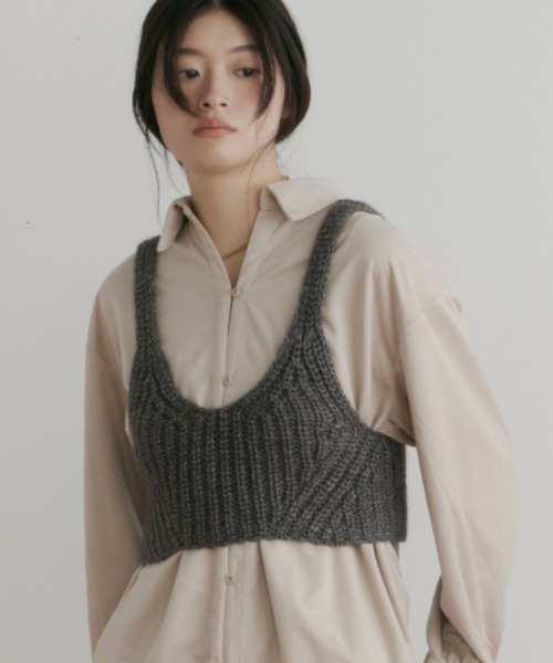 bita.(ビタ)の「Kid Mohair/Silk混 ざっくり編みビスチェ(ニット/セーター・レディース・チャコールグレー/レッド・FREE)」の1枚目の写真