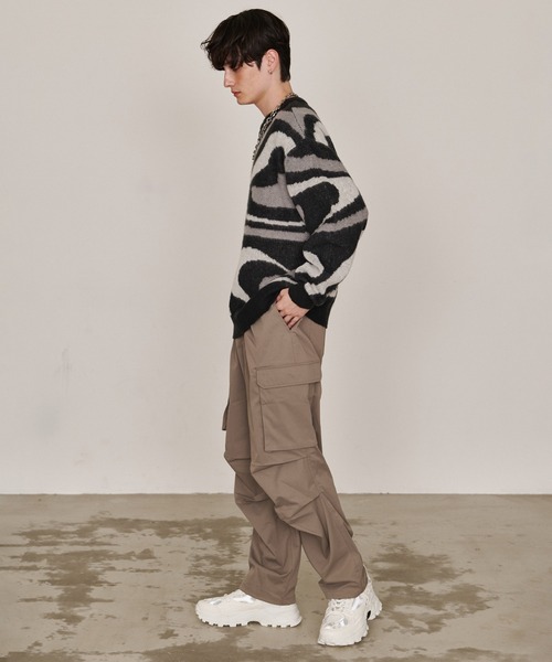 Revo.（レボ）の「マーブルカラー ジャガード モヘアタッチ 起毛 ルーズニット プルオーバー（ニット/セーター・メンズ・ブルー/イエロー/ブラック・L/M）」の15枚目の写真