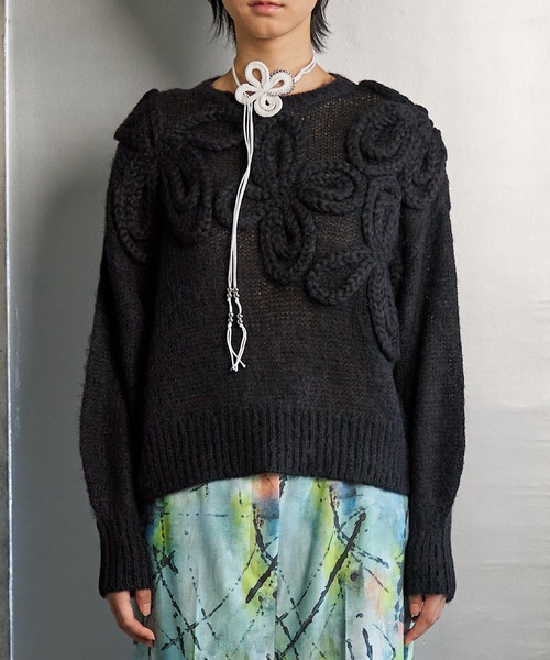 RUMCHE(ラムシェ)の「Chain Flower Knit Tops / チェーンフラワーニットトップス(ニット/セーター・レディース・ブラック/グレー/ホワイト・FREE)」の8枚目の写真