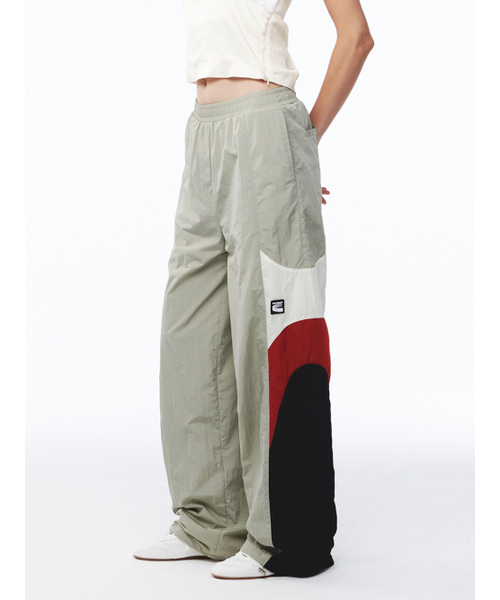 Kijun(キジュン)の「Paneled Jogger Pants Khaki Beige(スウェットパンツ・レディース・その他・MEDIUM/LARGE)」の1枚目の写真