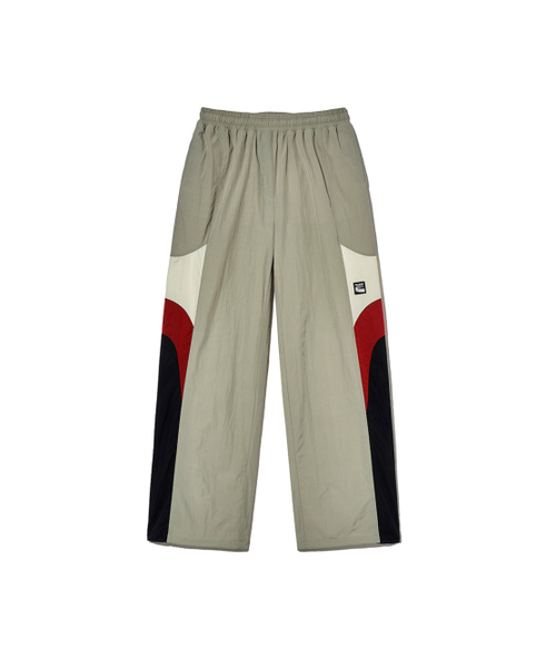 Kijun(キジュン)の「Paneled Jogger Pants Khaki Beige(スウェットパンツ・レディース・その他・MEDIUM/LARGE)」の4枚目の写真