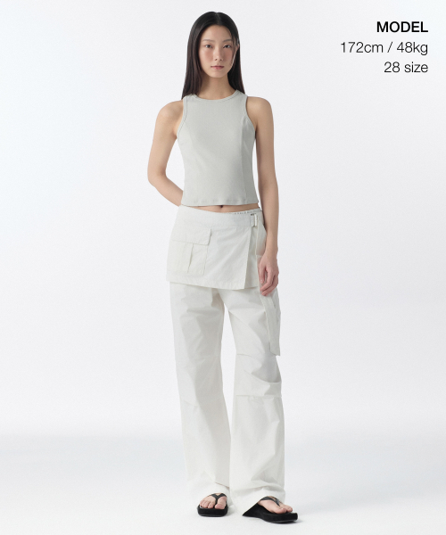 MUSINSA STANDARD WOMAN（ムシンサスタンダードウーマン）の「ウィメンズラップスカートパラシュートパンツ[ホワイト]（その他パンツ・レディース・その他・30/24/26/28）」の2枚目の写真