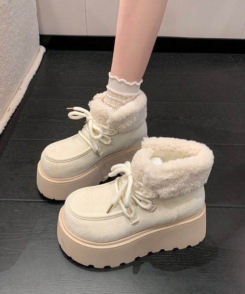 AMELY(エミリー)の「裏ボア 厚底レースアップショートブーツ(ブーツ・レディース・ブラウン/キャメル/アイボリー・40/39/38/37/36/35)」の8枚目の写真