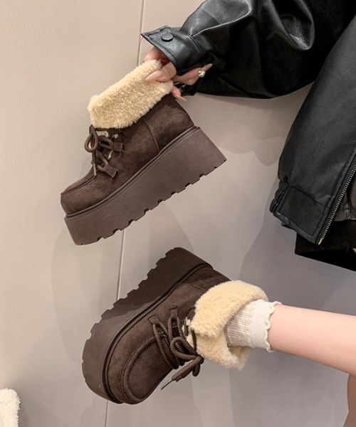AMELY(エミリー)の「裏ボア 厚底レースアップショートブーツ(ブーツ・レディース・ブラウン/キャメル/アイボリー・40/39/38/37/36/35)」の12枚目の写真