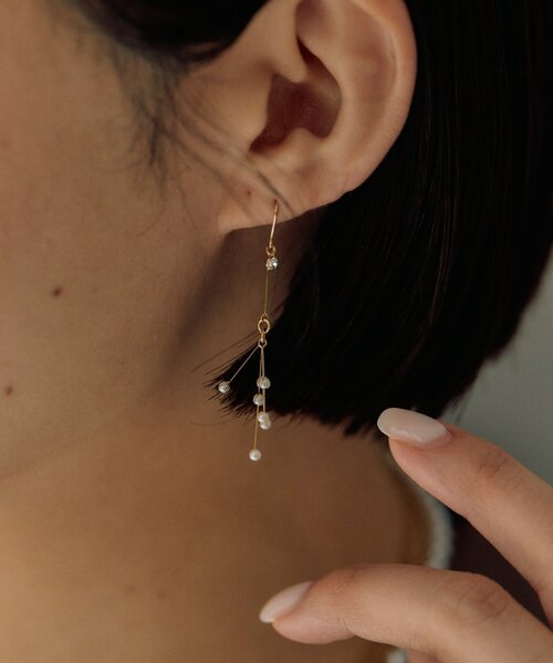 ear PAPILLONNER（イアパピヨネ）の「シャワーパールピアス（ピアス（両耳用）・レディース・シルバー/ゴールド・FREE）」の5枚目の写真