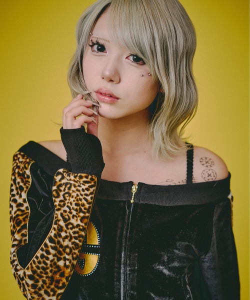 GALFY(ガルフィー)の「『GALFY/ガルフィー』いにしえネオ GALSETUP【Z】(セットアップ・レディース・ホワイト/ブラック/ピンク・FREE)」の1枚目の写真