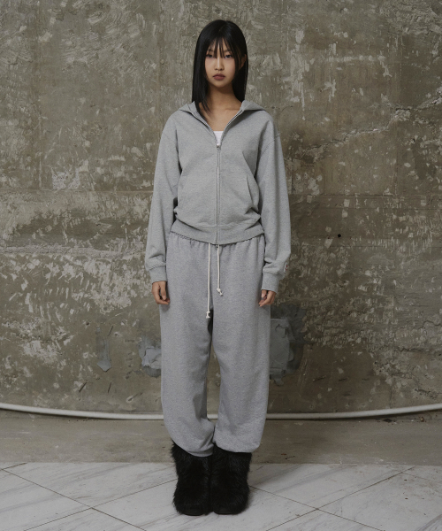 ERER(エルエル)の「Vintage Label Zip-up Hoodie Melange Gray(パーカー・レディース・アッシュグレー・1/2)」の3枚目の写真