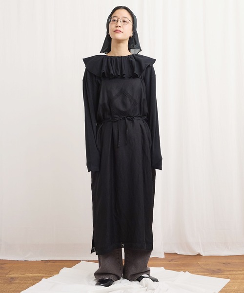 fig Ｌondon（フィグロンドン）の「Oolong apron dress（ワンピース・レディース・ブラック/チェック/ホワイト・FREE）」の3枚目の写真