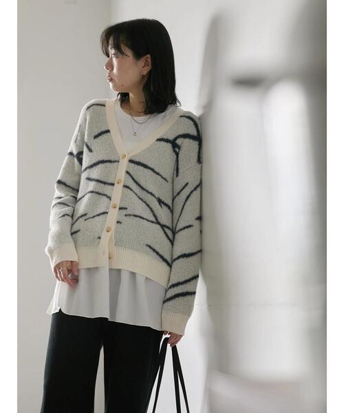 Samansa Mos2 blue（サマンサモスモスブルー）の「◎ニュアンス柄ニットCD（カーディガン/ボレロ・レディース・グレー/ブラック/キナリ・F）」の2枚目の写真