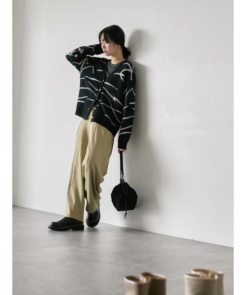 Samansa Mos2 blue（サマンサモスモスブルー）の「◎ニュアンス柄ニットCD（カーディガン/ボレロ・レディース・グレー/ブラック/キナリ・F）」の18枚目の写真