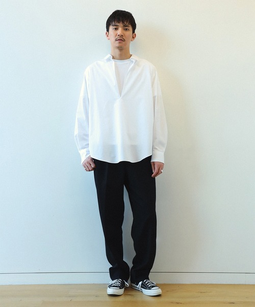 QUATTROCCHI(クアトロッキ)の「QUATTROCCHI / ディープ Vネック カプリシャツ(シャツ/ブラウス・メンズ・ブルー/ホワイト/ベージュ・MEDIUM/LARGE)」の5枚目の写真