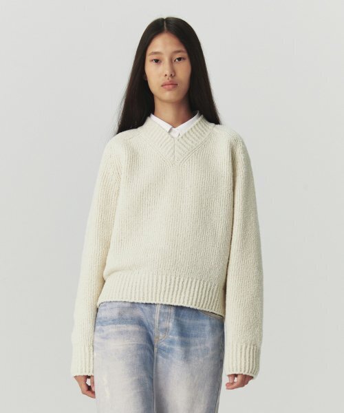 LEVAR(レバー)の「Multi-Boucle V-Neck Knit - Off White(ニット/セーター・レディース・Off White・FREE)」の3枚目の写真