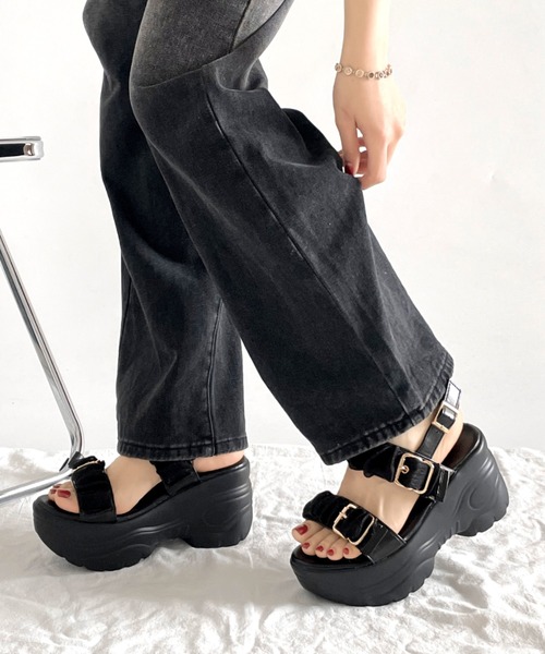 Shoes in Closet(シューズインクローゼット)の「【間もなく入荷!】+9.0㎝ 超軽量 厚底 スタイルアップソール シアー ギャザー ベルト サンダル 5482(サンダル・レディース・ホワイト/ブラック×ブラック/グレー/ピンク・L/M/S/XS/3L/LL)」の22枚目の写真