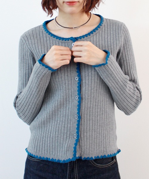 ABYS（アビス）の「《26SS 新作》配色ステッチニットカーディガン（カーディガン/ボレロ・レディース・ブルー/グレー/ブラウン/ライトグレー/ピンク・FREE）」の3枚目の写真