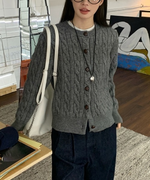 Vipoa(ヴィポア)の「simple knit cardigan(カーディガン/ボレロ・レディース・ブルー/グレー/ブラウン/カーキ/ネイビー・FREE)」の2枚目の写真