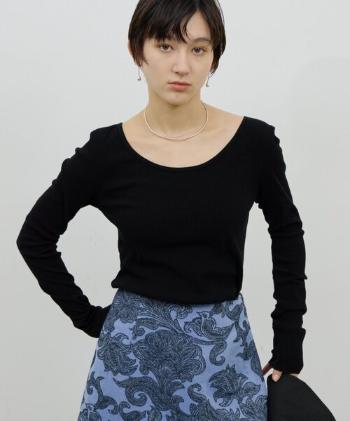 GALLARDAGALANTE（ガリャルダガランテ）の「【前後2WAY】ハイツイストリブロンTee（Tシャツ/カットソー・レディース・レッド/ホワイト/ブラック・FREE）」の4枚目の写真