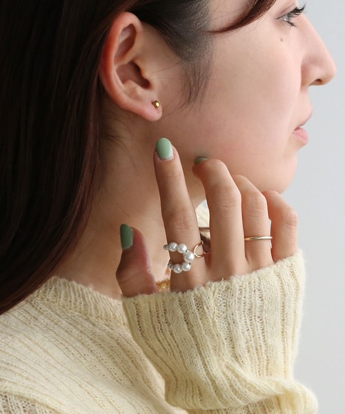 colleca la（コレカラ）の「グラデーションパールアーチリング（リング・レディース・シルバー/ゴールド・FREE）」の4枚目の写真