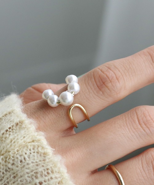colleca la（コレカラ）の「グラデーションパールアーチリング（リング・レディース・シルバー/ゴールド・FREE）」の5枚目の写真
