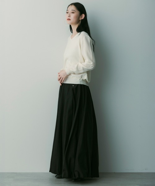 SERENO(セレーノ)の「カシミヤブレンドVネックニット(ニット/セーター・レディース・パープル/ダークグレー/ダークブラウン/ライトイエロー/オフホワイト・ONESIZE)」の19枚目の写真