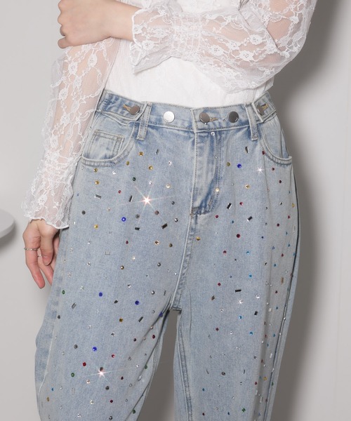 pumpkin port（パンプキンポート）の「カラフルビジュー デニムパンツ（デニムパンツ・レディース・ブルー・L/M/S）」の2枚目の写真