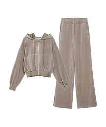 MAKE A TOAST（メイクアトースト）の「ベルベットトレーニングセットベージュMBCSST005BE（セットアップ）」