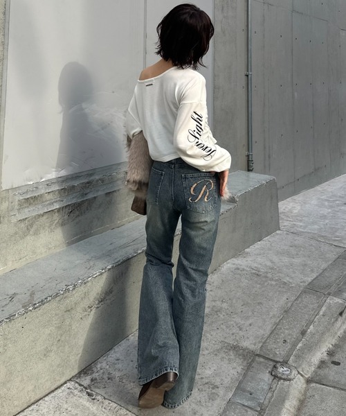 RAY CASSIN(レイカズン)の「ロゴ刺繍スタッズ細フレアデニムパンツ(デニムパンツ・レディース・スカイブルー/ネイビー/ブルー・M/S)」の17枚目の写真