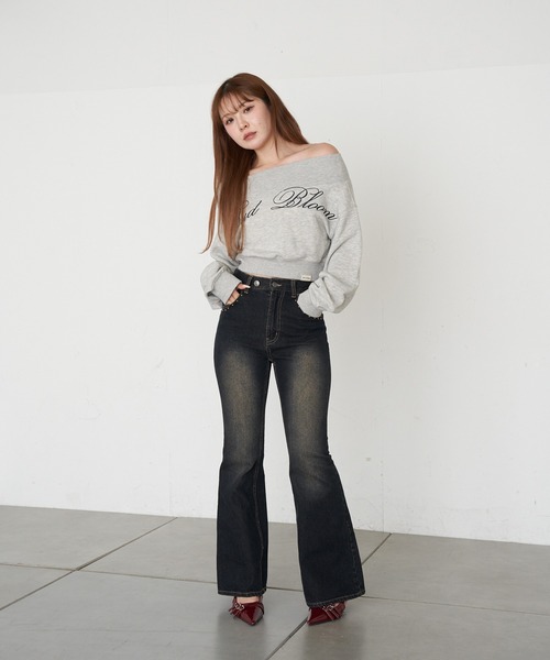 RAY CASSIN(レイカズン)の「ロゴ刺繍スタッズ細フレアデニムパンツ(デニムパンツ・レディース・スカイブルー/ネイビー/ブルー・M/S)」の12枚目の写真