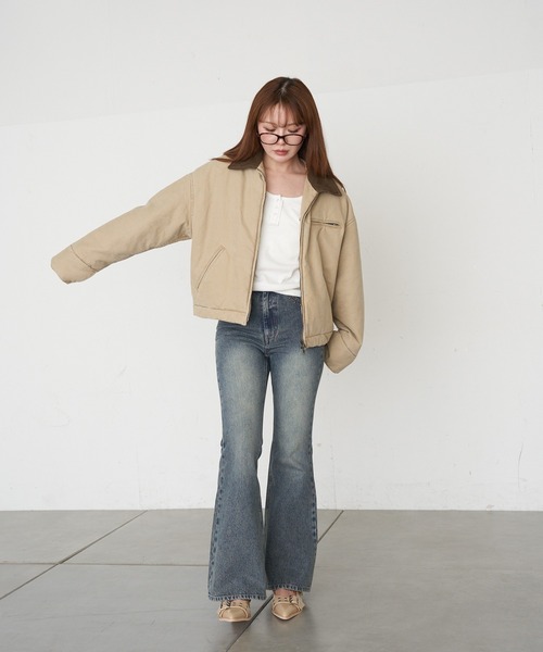 RAY CASSIN(レイカズン)の「ロゴ刺繍スタッズ細フレアデニムパンツ(デニムパンツ・レディース・スカイブルー/ネイビー/ブルー・M/S)」の20枚目の写真