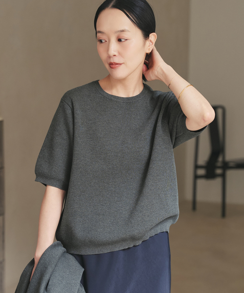 plage(プラージュ)の「《WEB限定追加》compact プルオーバー(ニット/セーター・レディース・チャコールグレー/ベージュ系その他・FREE)」の2枚目の写真