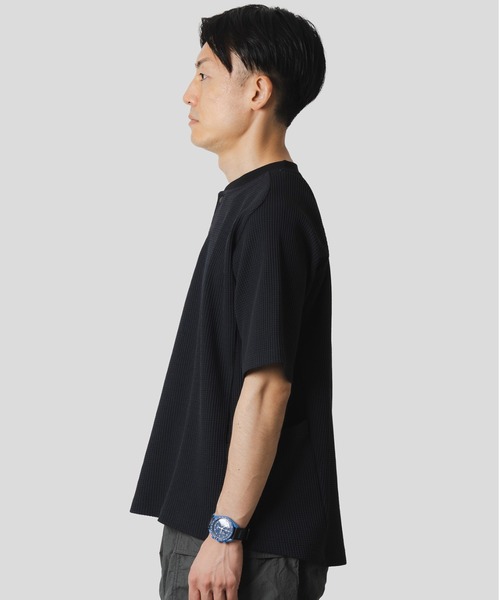 narifuri（ナリフリ）の「マルチワッフルヘンリーネックTシャツ（Tシャツ/カットソー・メンズ・ターコイズブルー/ブラック/チャコール/ホワイト/ライトグレー・SMALL/MEDIUM/LARGE/X-LARGE）」の6枚目の写真