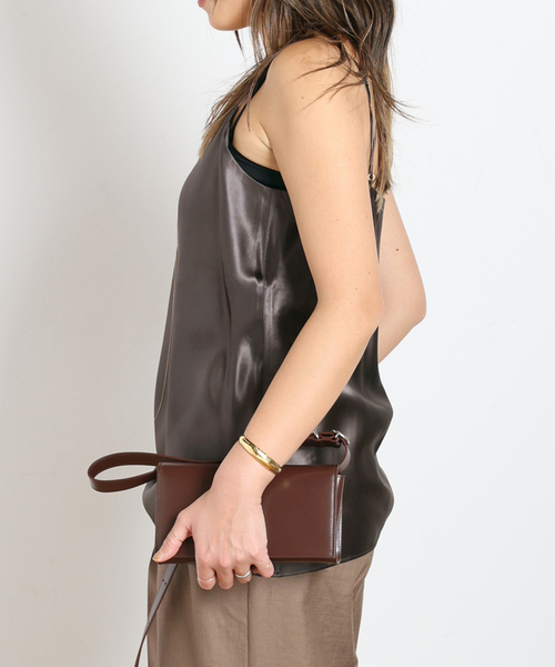 AP STUDIO(エーピーストゥディオ)の「サテンキャミソール(キャミソール・レディース・ブラック・38/36)」の2枚目の写真