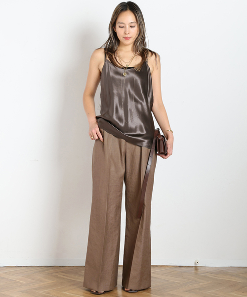 AP STUDIO(エーピーストゥディオ)の「サテンキャミソール(キャミソール・レディース・ブラック・38/36)」の4枚目の写真