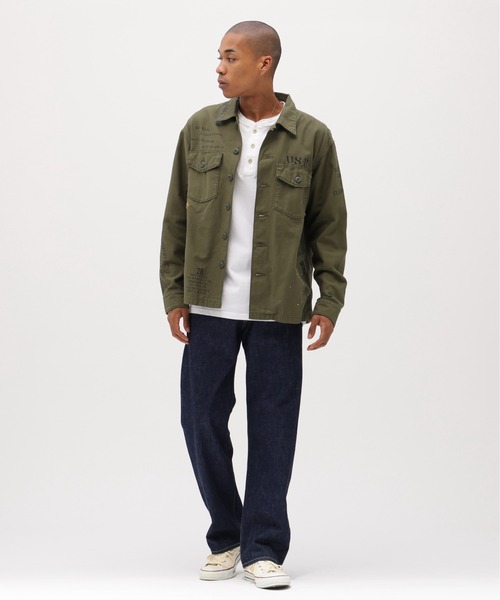AVIREX（アヴィレックス）の「AGED LOOK L/S UTILITY SHIRT / エイジド ルック ユーティリティシャツ / AVIREX / アヴィレックス（シャツ/ブラウス・メンズ・オリーブ・MEDIUM/X-LARGE/LARGE）」の4枚目の写真