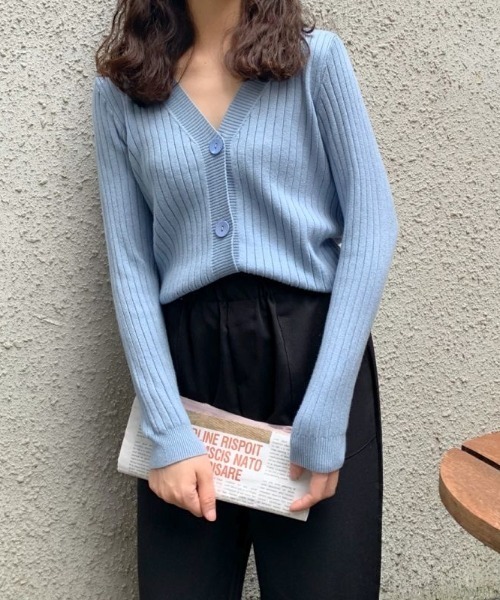 Beststore(ベストストア)の「vネックカーディガン リブニットトップス レディース シンプル細見え(カーディガン/ボレロ・レディース・ブラック/レッド/グリーン/ホワイト/ブルー/イエロー・FREE)」の15枚目の写真