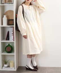 ヨーク&袖刺繍ワンピース