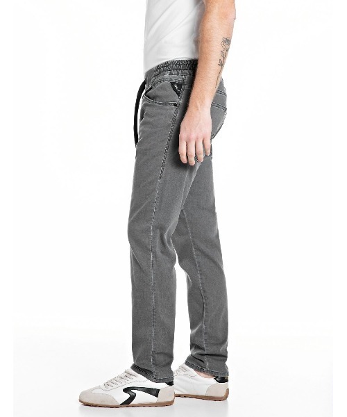 REPLAY(リプレイ)の「リラックステーパードLANNY Touch ブラックデニム(デニムパンツ・メンズ・グレー・W30xL30/W32xL30/W34xL30/W28xL30)」の3枚目の写真