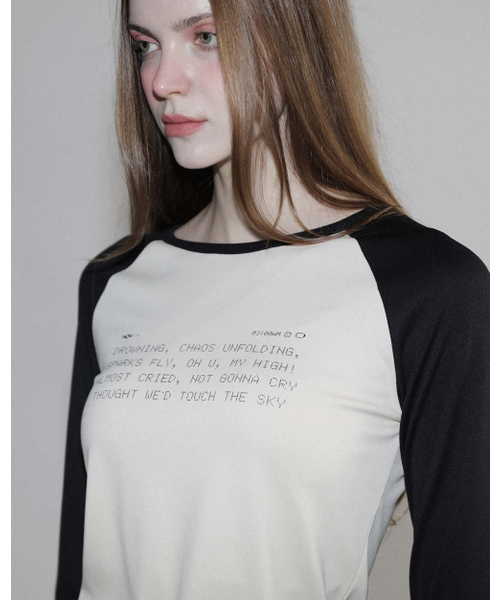 MAGORENSEOUL（マゴレンソウル）の「Drowning ルーズフィット レグラン ロングスリーブベージュ（Tシャツ/カットソー・レディース・その他・FREE）」の4枚目の写真