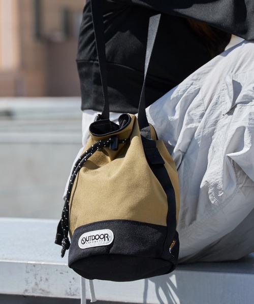 OUTDOOR PRODUCTS(アウトドアプロダクツ)の「OUTDOOR PRODUCTS/アウトドアプロダクツ TWO TONE COLOR DRAWSTRING BAG ツートーン 巾着 ショルダーバッグ 秋 秋服 2026年秋冬(ショルダーバッグ・レディース・ブラック/ベージュ/グレー/グリーン・FREE)」の13枚目の写真