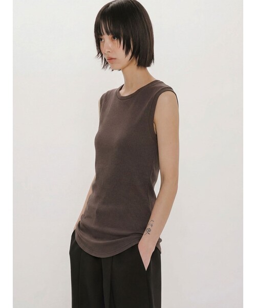 MIDIUMISOLID（ミディウミソリッド）の「MIDIUMISOLID for Ladies リブタンクトップ（Tシャツ/カットソー・レディース・オフホワイト/ブラック/ライトグレー/ブラウン/グレー系その他2/ホワイト・FREE）」の6枚目の写真