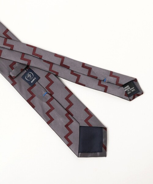 BEAMS F（ビームスエフ）の「シルク ジグザグ柄 ジャカード ネクタイ（ネクタイ・メンズ・ネイビー/ワイン・ONE SIZE）」の3枚目の写真