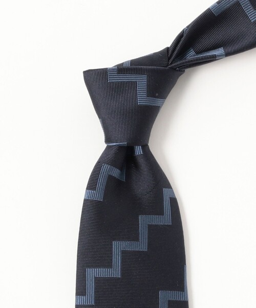 BEAMS F（ビームスエフ）の「シルク ジグザグ柄 ジャカード ネクタイ（ネクタイ・メンズ・ネイビー/ワイン・ONE SIZE）」の8枚目の写真