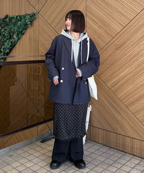 DISCOAT(ディスコート)の「【Enlude】Wブレストテーラードジャケット《ユニセックス》(テーラードジャケット・レディース・グレイッシュベージュ/モカ/ネイビー・FREE/SHORT)」の4枚目の写真