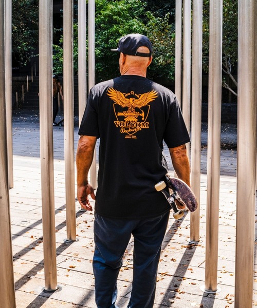 VOLCOM(ボルコム)の「VOLCOM メンズ HAMMERED SPLIT SST Tシャツ 【2026年春夏モデル】(Tシャツ/カットソー・メンズ・ホワイト/ブラック・X-LARGE/LARGE/MEDIUM/SMALL)」の11枚目の写真