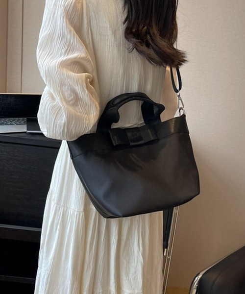 c.u.l（シーユーエル）の「リボン 2way ナイロン クロスショルダーバッグ cula1415（ショルダーバッグ・レディース・ライトベージュ/ブラック/オレンジ・FREE）」の4枚目の写真