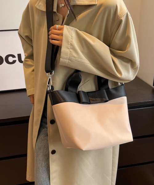 c.u.l（シーユーエル）の「リボン 2way ナイロン クロスショルダーバッグ cula1415（ショルダーバッグ・レディース・ライトベージュ/ブラック/オレンジ・FREE）」の7枚目の写真