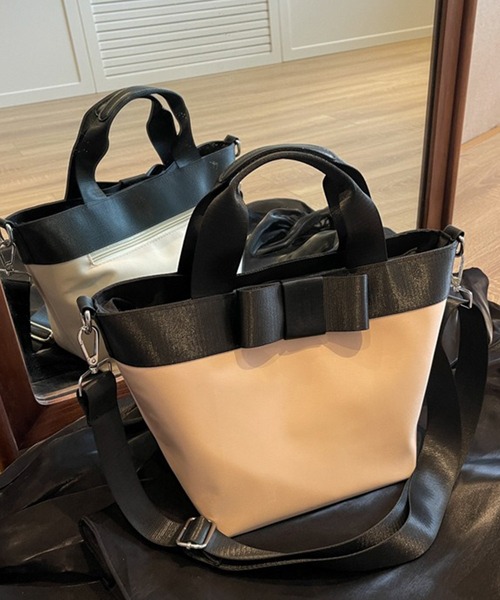 c.u.l（シーユーエル）の「リボン 2way ナイロン クロスショルダーバッグ cula1415（ショルダーバッグ・レディース・ライトベージュ/ブラック/オレンジ・FREE）」の13枚目の写真