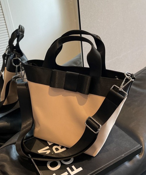 c.u.l（シーユーエル）の「リボン 2way ナイロン クロスショルダーバッグ cula1415（ショルダーバッグ・レディース・ライトベージュ/ブラック/オレンジ・FREE）」の14枚目の写真