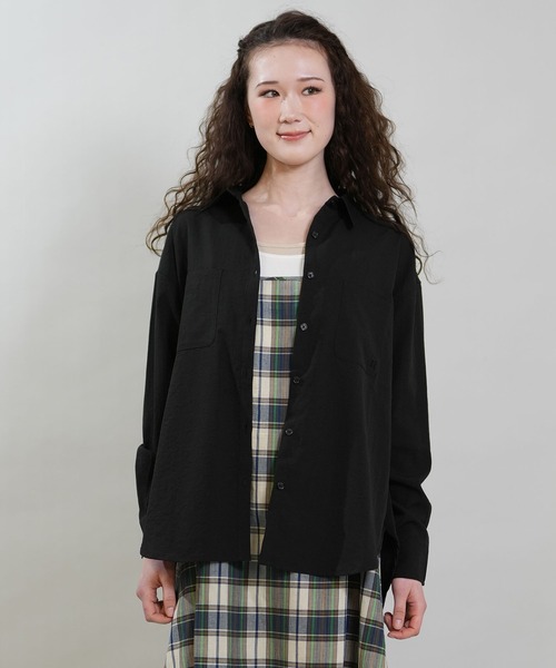 RIKKA FEMME(リッカファム)の「RIKKA FEMME/リッカファム 長袖 シャツ 吸水速乾 UVカット RF6S-2603(シャツ/ブラウス・レディース・ブラック/カーキ/ホワイト/イエロー・FREE)」の2枚目の写真