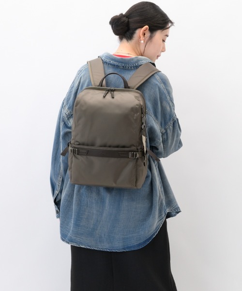 W&.Day/Night(ダブルアンド デイナイト)の「リュックサック リッカ スクエアリュック2 15L A4サイズ 14インチPC ボトルホルダー 19152(バックパック/リュック・レディース・アッシュブラウン/スモークピンク/ブラック・FREE)」の1枚目の写真