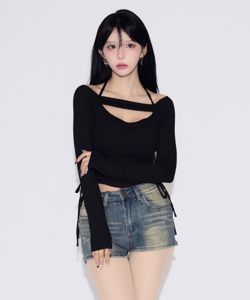 tinkerend(ティンカーエンド)の「Side Gathered Cut Off Tops / サイドギャザーカットオフトップス カップ付き(Tシャツ/カットソー・レディース・ブラック・FREE)」の1枚目の写真